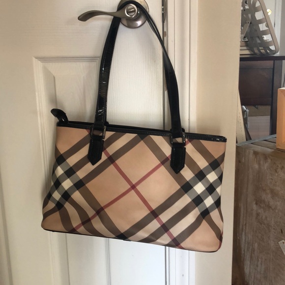 burberry pocketbook